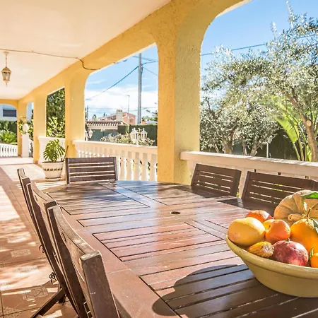 Holiday home Gorgeous In Urbanizacion La Sima *