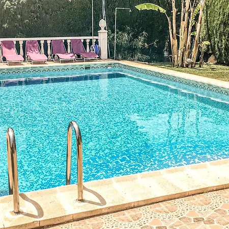 Holiday home Gorgeous In Urbanizacion La Sima